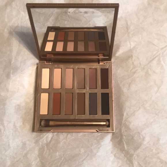 Urban Decay Naked Ultimate Basic Eyeshadow Palette - Picture 2 of 4